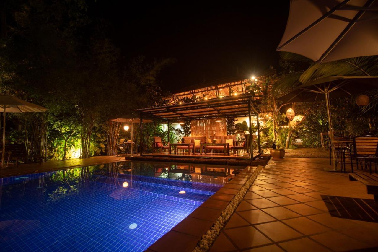 ธารา ลอดจ์ Hotel แกบ ภายนอก รูปภาพ